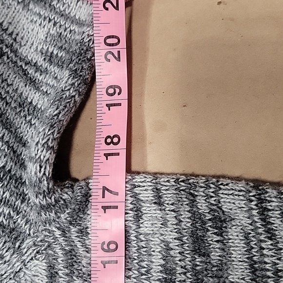 Gap Size M Gray White Black Marled Button Front Cardigan Sweater with Pockets - Picture 8 of 13